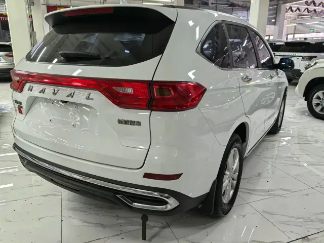Haval M6 — Фото автомобиля 4