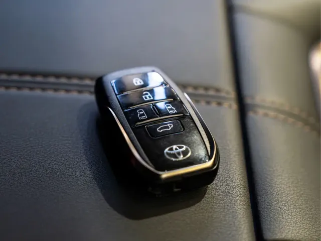 Toyota Alphard — Фото автомобиля 19