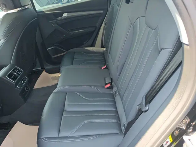 Audi Q5L — Фото автомобиля 16