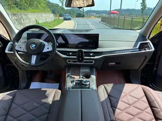 BMW BMW X5 2023 xDrive 30Li Premium M Sport Black Night Package — Фото автомобиля 13