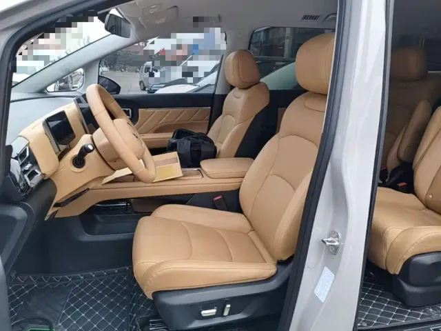 Wuling Starlight 730 — Фото автомобиля 14