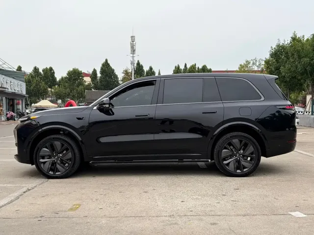 Li Auto Li Xiang L9 2024 Pro — Фото автомобиля 3