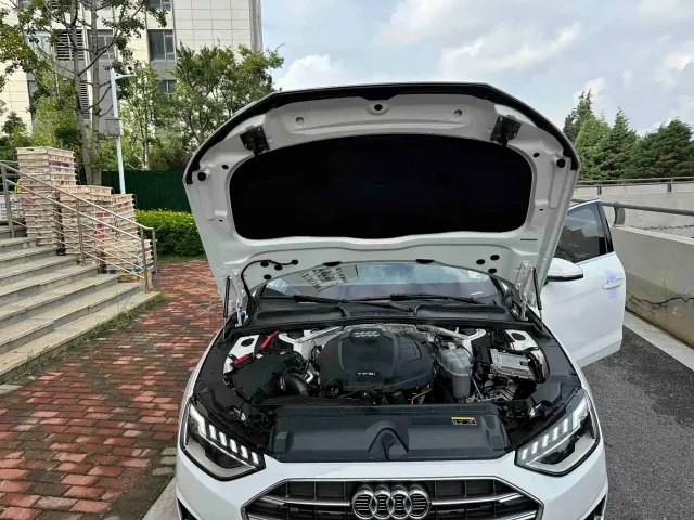 Audi A4L — Фото автомобиля 9