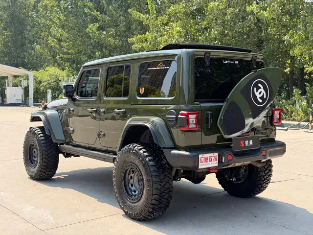 Jeep Wrangler — Фото автомобиля 6