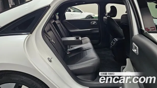 Hyundai Ioniq 6 — Фото автомобиля 17
