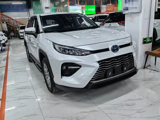 Toyota Wildlander — Фото автомобиля 3