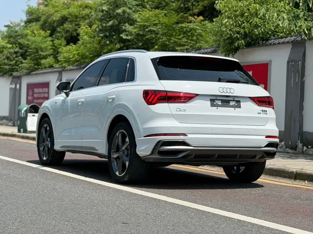 Audi Q3 — Фото автомобиля 6