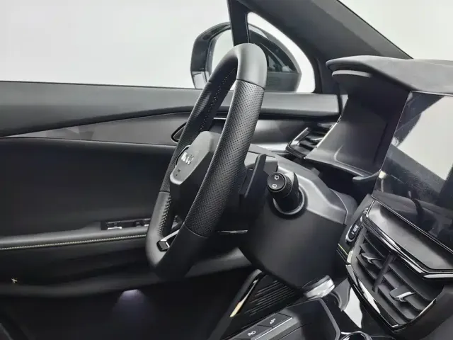 Lynk & Co Lynk & Co 06 2023 Remix 1.5T Power Halo — Фото автомобиля 22