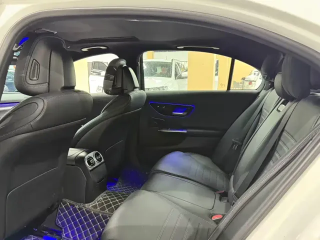 Mercedes-Benz C-Class — Фото автомобиля 6