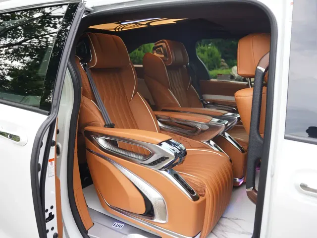 Toyota Granvia — Фото автомобиля 28