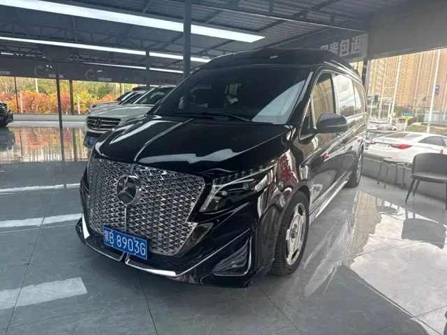 Mercedes-Benz V-Class — Фото автомобиля 2