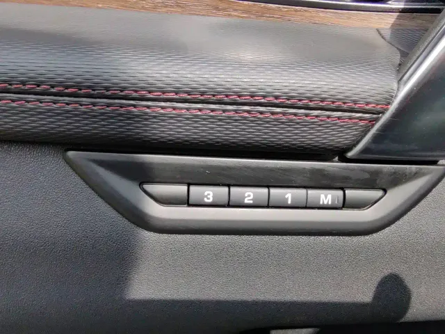 Land Rover Discovery Sport — Фото автомобиля 23