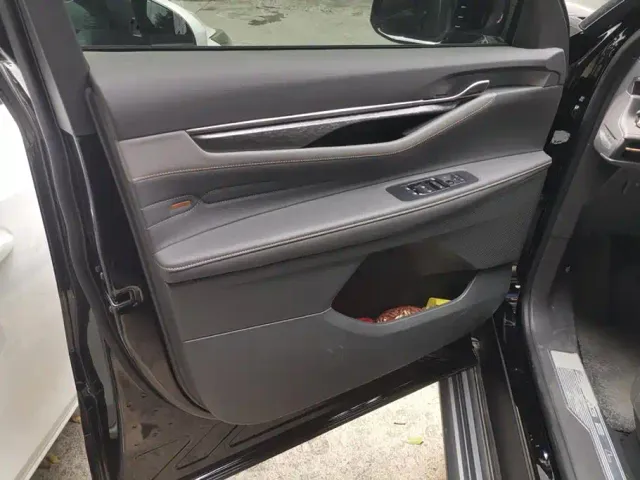 Ford Edge — Фото автомобиля 7