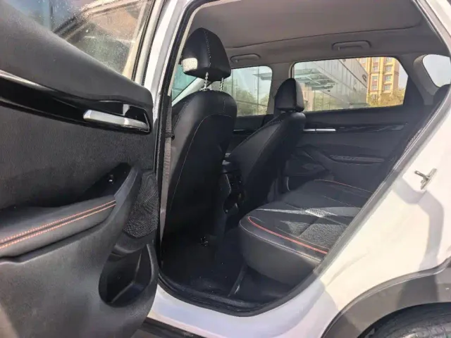 Kia Seltos — Фото автомобиля 6