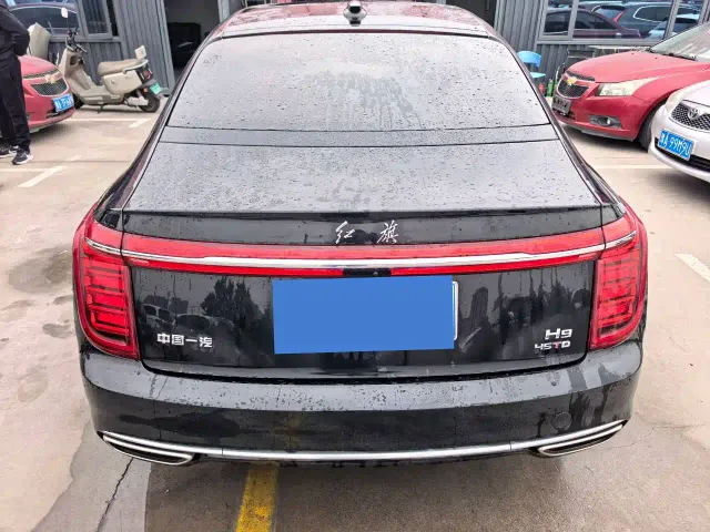 Hongqi H9 — Фото автомобиля 8