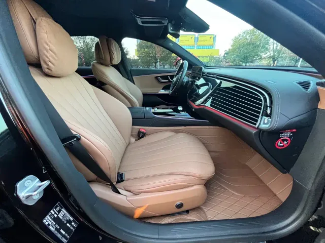 Mercedes-Benz E-Class — Фото автомобиля 15