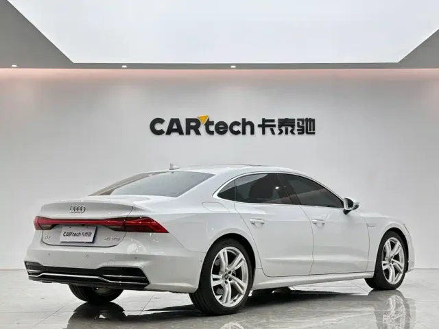 Audi A7L — Фото автомобиля 5