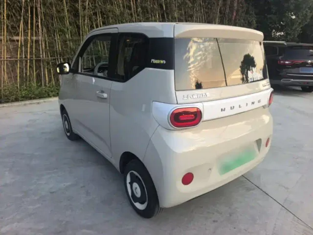 Wuling Hongguang Mini EV — Фото автомобиля 4