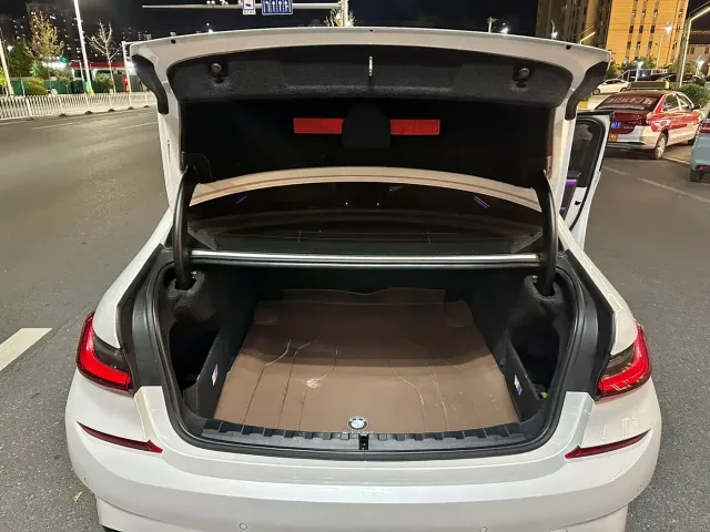 BMW 3 Series — Фото автомобиля 20