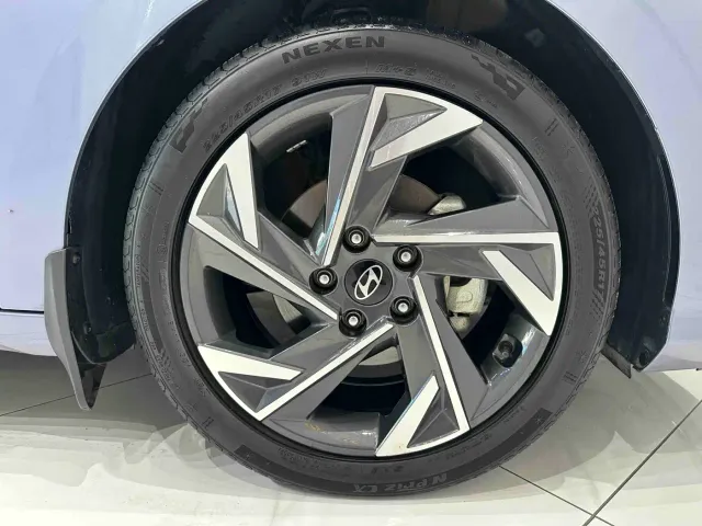 Hyundai Elantra — Фото автомобиля 20