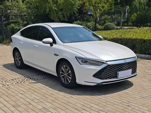 BYD Qin PLUS — Фото автомобиля 4