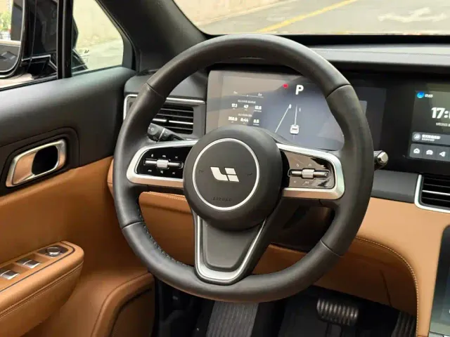 Li Auto ONE — Фото автомобиля 12