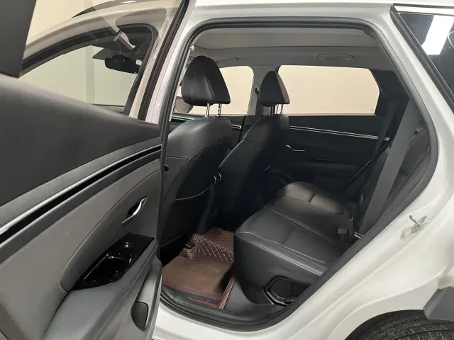 Hyundai Tucson — Фото автомобиля 8