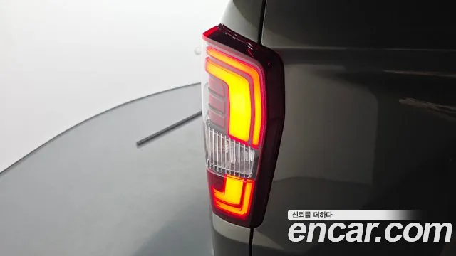 KG_Mobility_Ssangyong Rexton Новый Rexton Sport Khan Дизель 2.2 4WD — Фото автомобиля 22