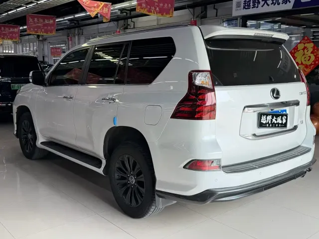 Lexus GX — Фото автомобиля 9
