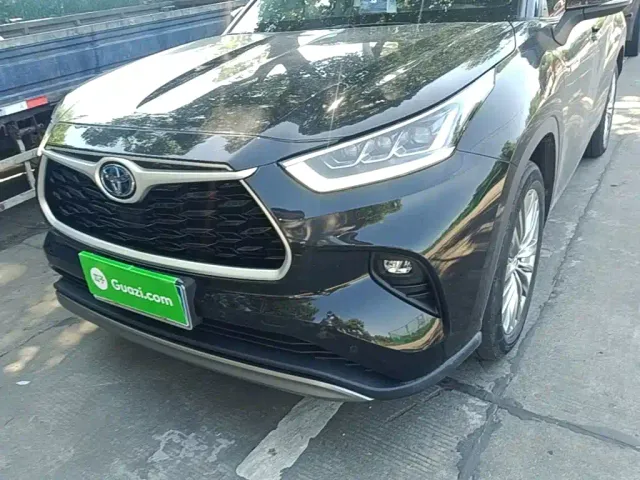Toyota Highlander — Фото автомобиля 23