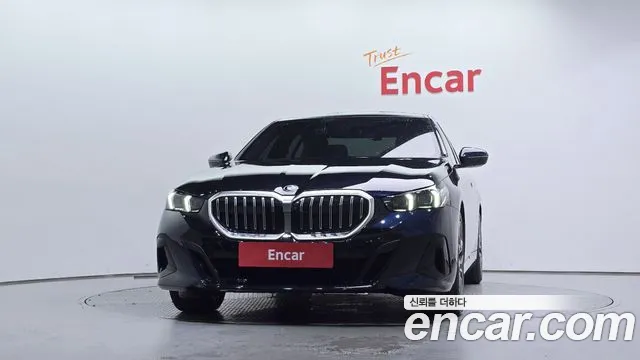 BMW 5-Series — Фото автомобиля 3