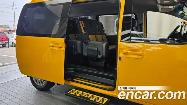 Hyundai Staria Staria L3.5 Школьный автобус — Фото автомобиля 17