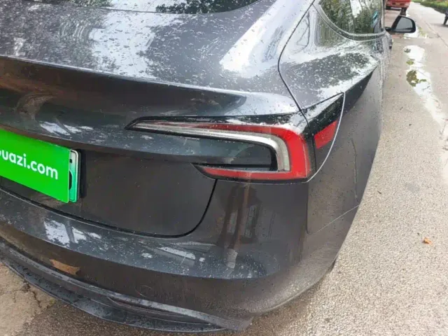 Tesla Model 3 — Фото автомобиля 7