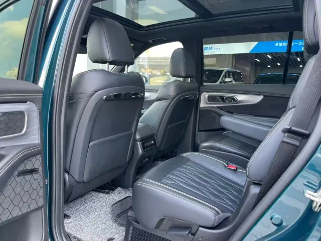 GAC Trumpchi GS8 — Фото автомобиля 12