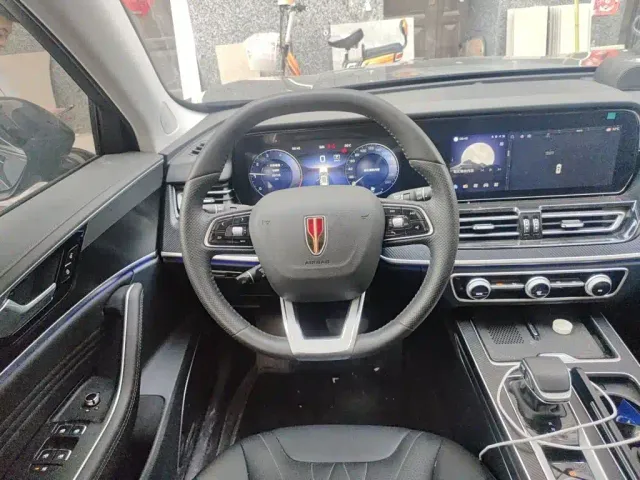 Hongqi HS5 — Фото автомобиля 6