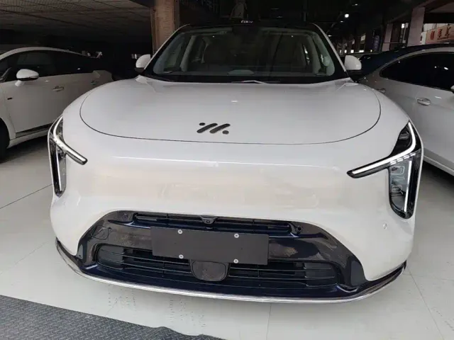 IM Motors LS6 — Фото автомобиля 2