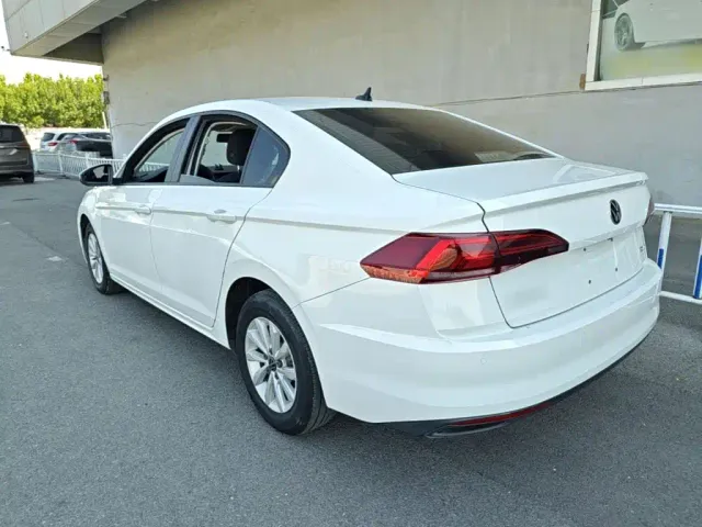 Volkswagen Bora — Фото автомобиля 4