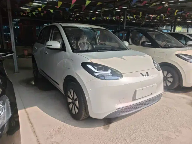 Wuling Bingo — Фото автомобиля 3