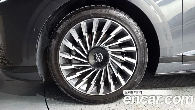 Hyundai Grandeur GN7 — Фото автомобиля 5