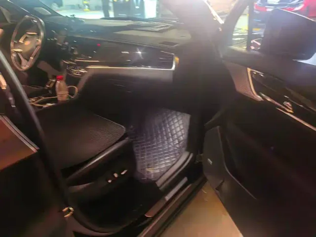 Cadillac XT6 — Фото автомобиля 8