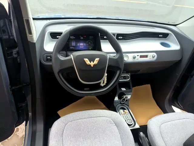 Wuling Hongguang Mini EV — Фото автомобиля 9