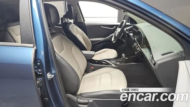 Kia Niro The All New Niro Prestige — Фото автомобиля 10