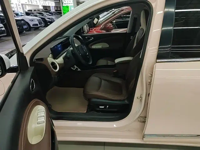 Wuling Bingo — Фото автомобиля 14