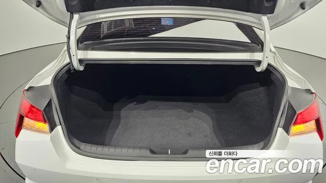 Hyundai Avante CN7 — Фото автомобиля 20