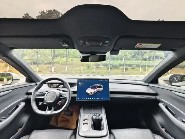 Xiaomi SU7 — Фото автомобиля 5