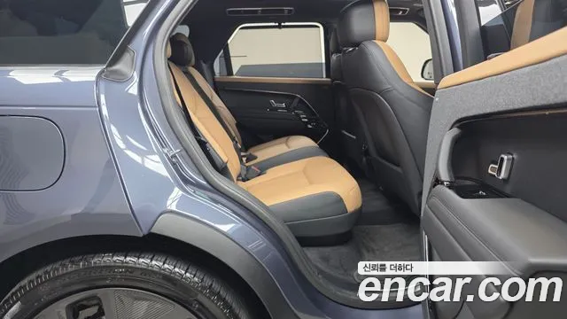 Land Rover Range Rover Sport — Фото автомобиля 9