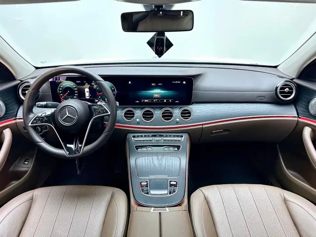 Mercedes-Benz E-Class — Фото автомобиля 9