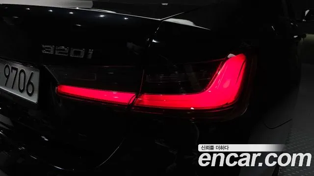 BMW 3-Series 3 серия (G20) 320i M Sport — Фото автомобиля 23
