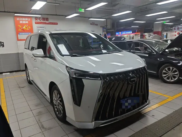 Фотография автомобиля — GAC Trumpchi M8