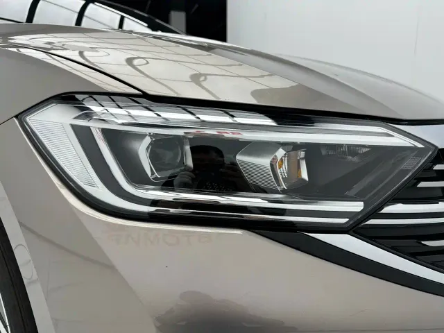 Volkswagen Sagitar — Фото автомобиля 10